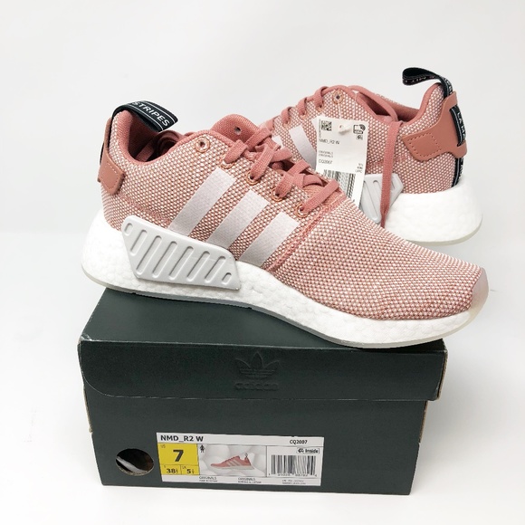 le adidas nwt nmd r2 scarpe rosa dimensioni 7 nuovi in scatola poshmark le adidas nwt nmd r2 scarpe rosa dimensioni 7 nuovi in scatola poshmark